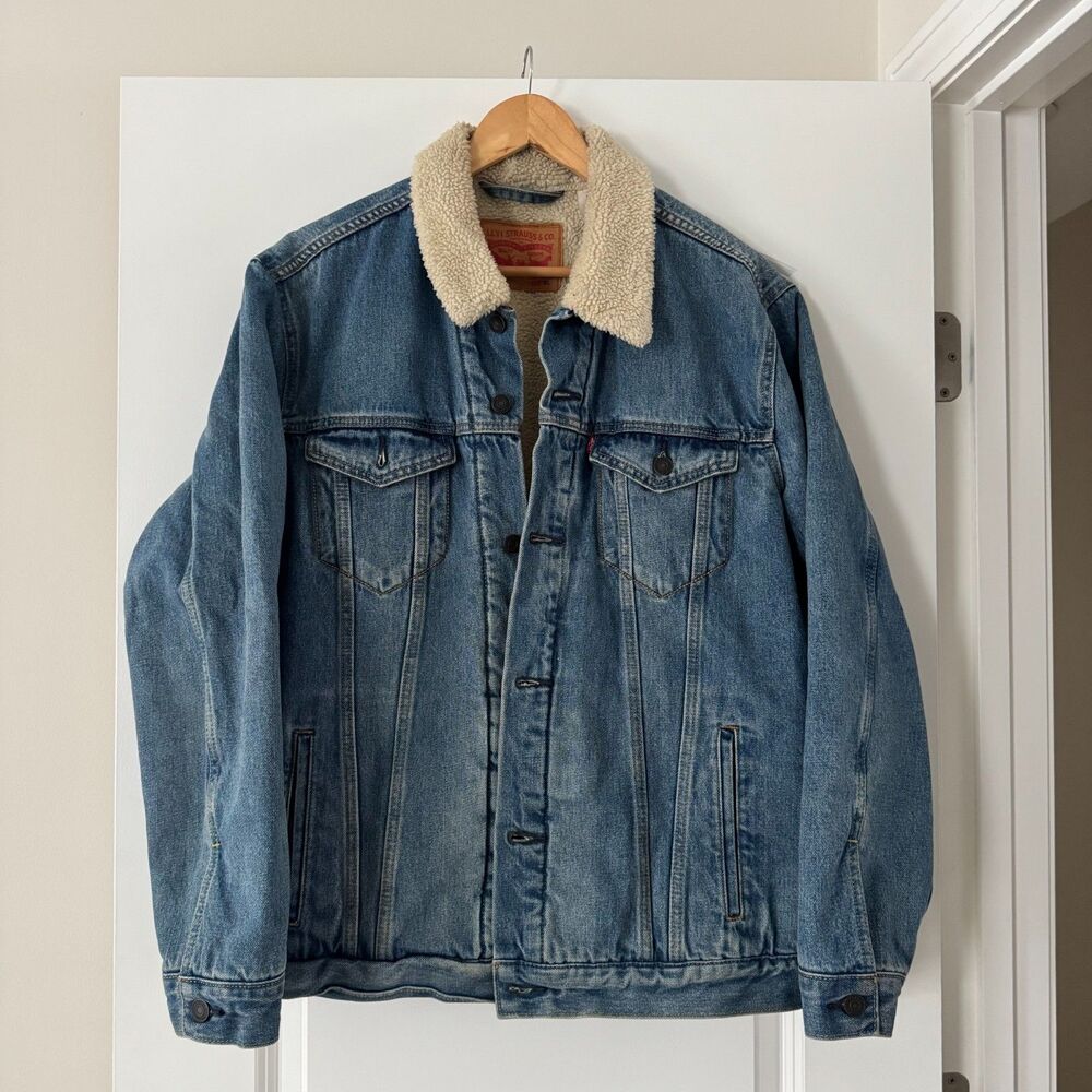 Levi’s Sherpa Lined Denim Trucker Jacket Men’s XL Light Wash Fleece Lined